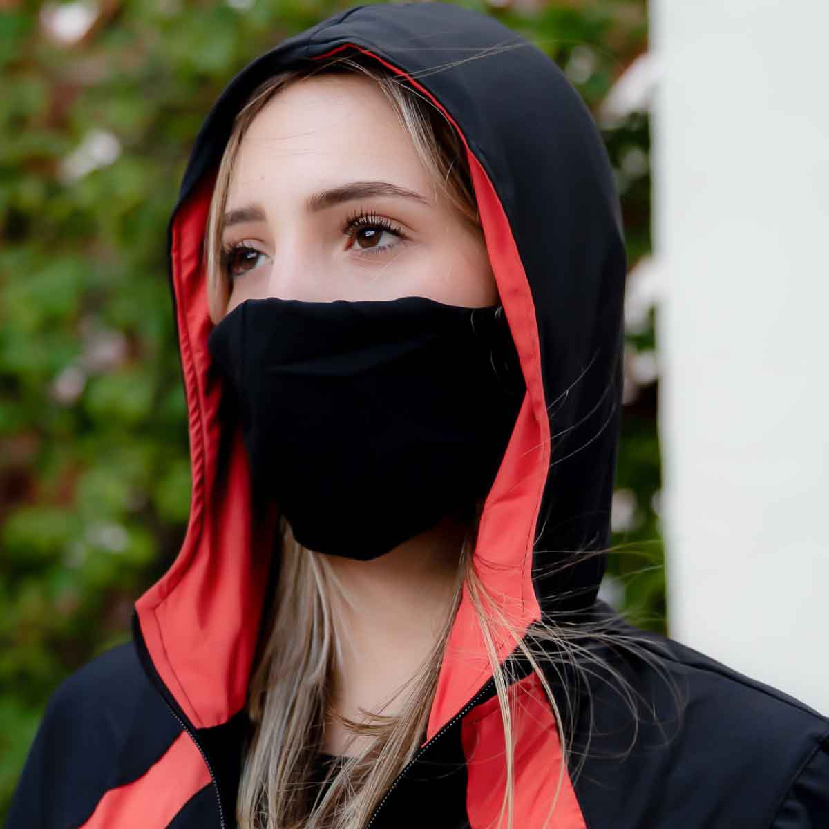 CONJUNTO DE CHAQUETA Y JOGGER PARA MUJER COLOR NEGRO Y NARANJA CON TAPABOCAS INCLUIDO